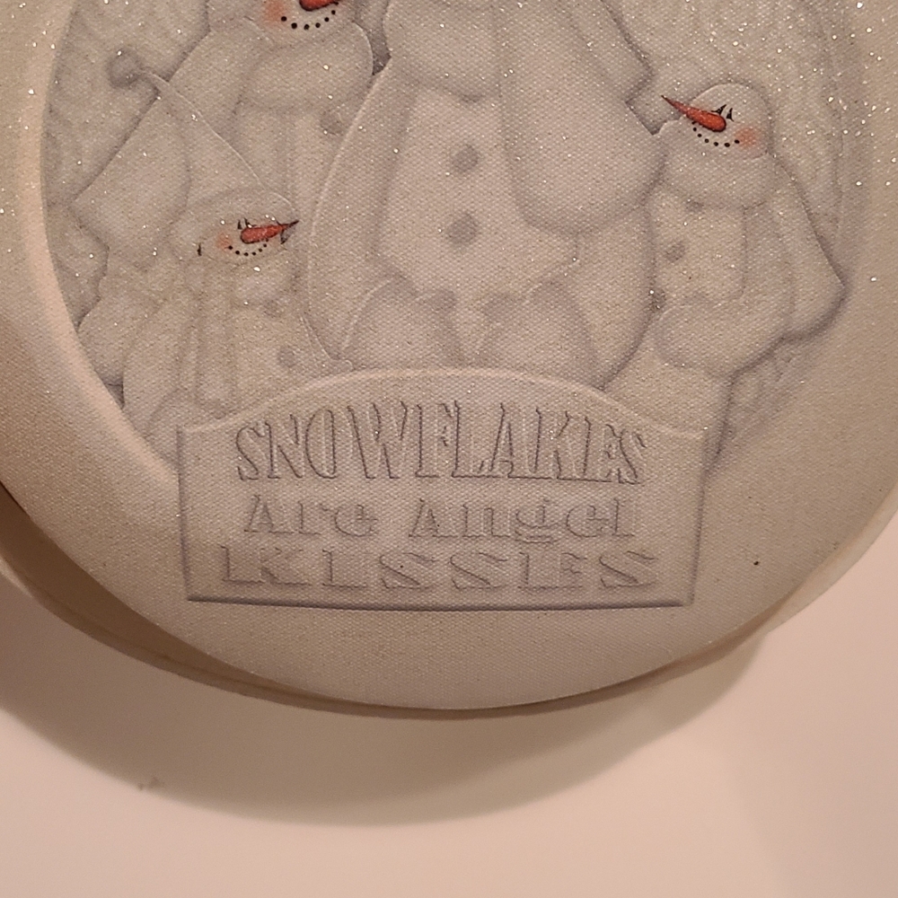 Snowflakes are Angel Kisses" Hinged basket Lid - Picture 11 of 14